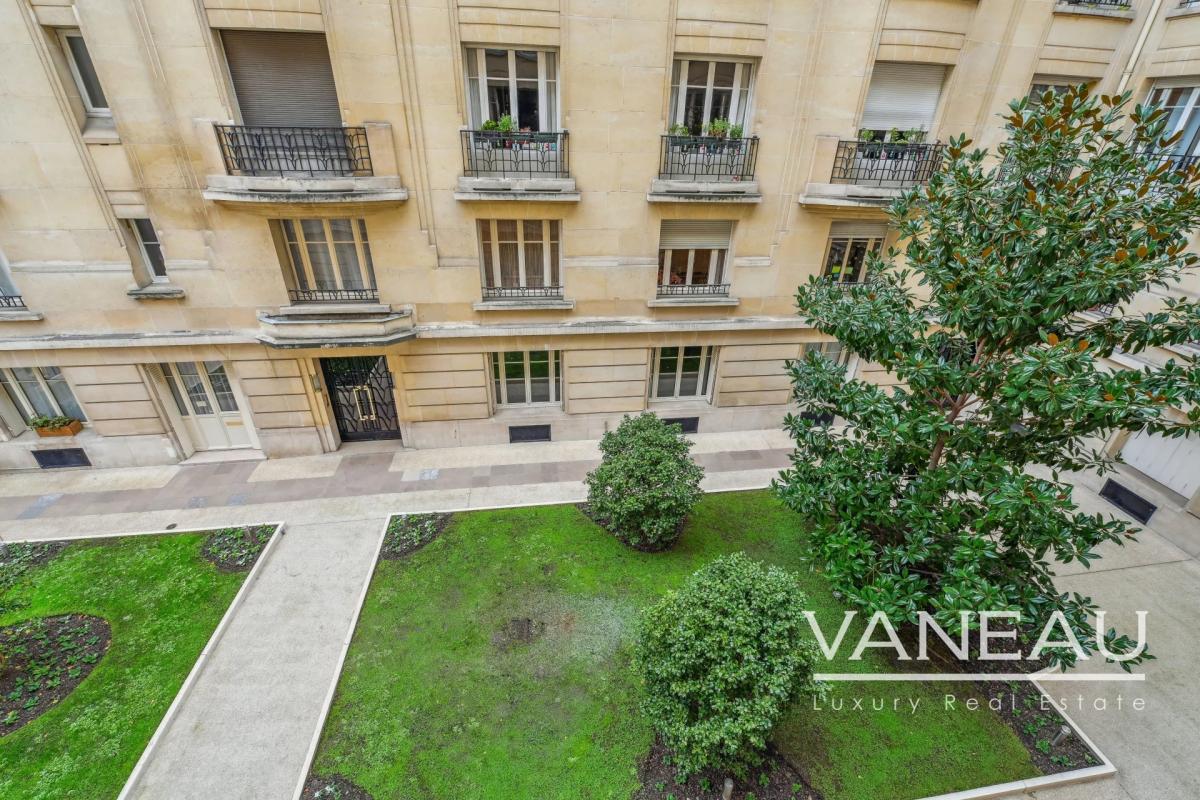 PARIS XVI - Auteuil Sud - Appartement vue verdure  avec deux cha