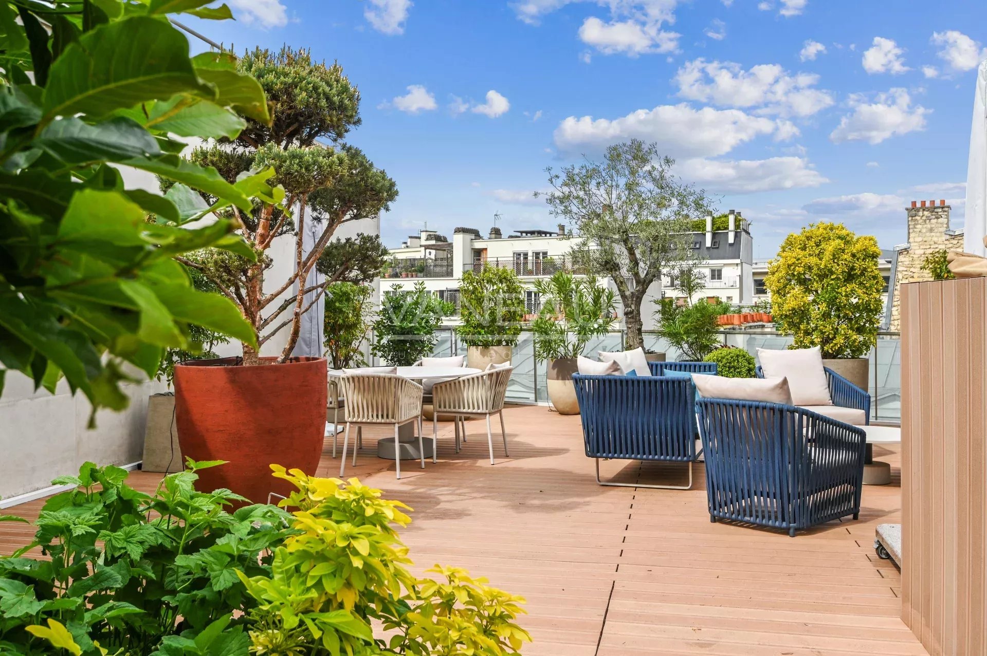 Appartement 4 pièces 105 m² · à Paris · 105 m² · 4 200 000 €