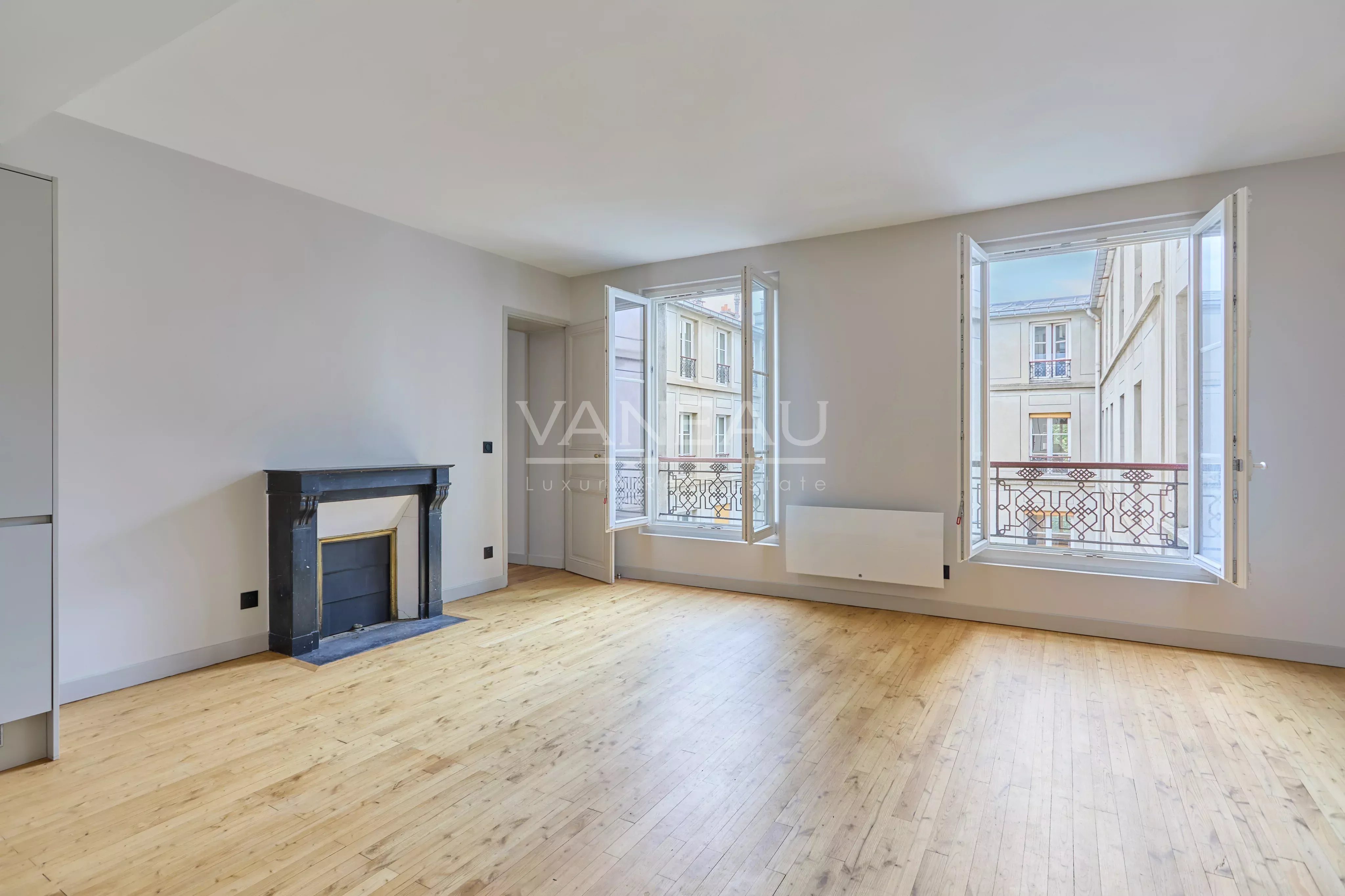 Appartement 4 pièces 76 m² · à Paris · 75,9 m² · 1 070 000 €