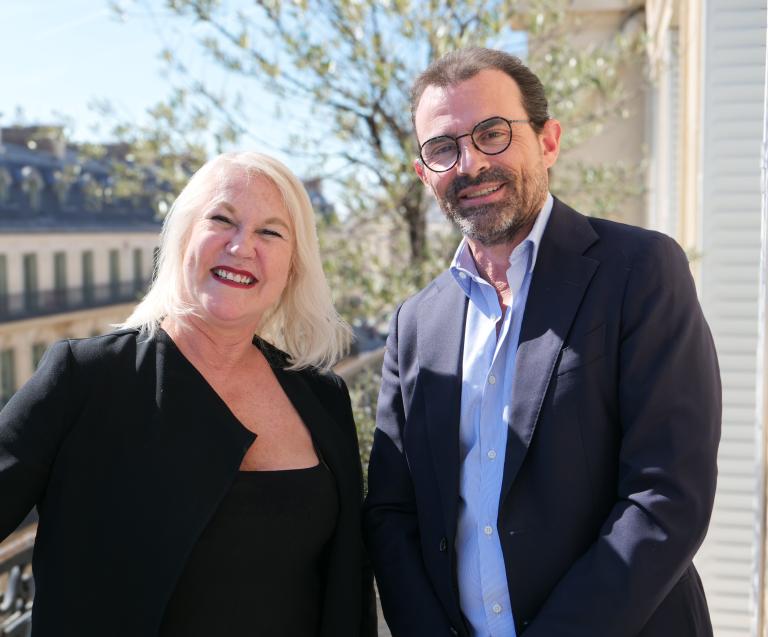  Alexandra Leca et Jérôme Quentel, experts en immobilier de luxe à Paris et Bruxelles, représentant Vaneau et Vaneau Lecobel.
