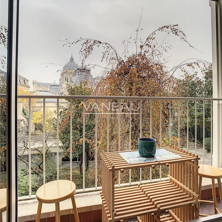 75005 - Port-Royal - Studio meublé avec balcon sur jardin