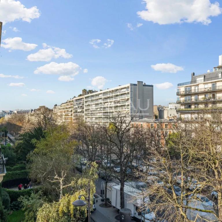 Paris XVIe - Trocadéro - Rue de la Pompe