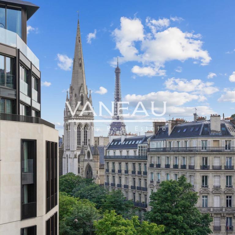 Paris VIIIe - GEORGES V - Pied-à-Terre d'exception