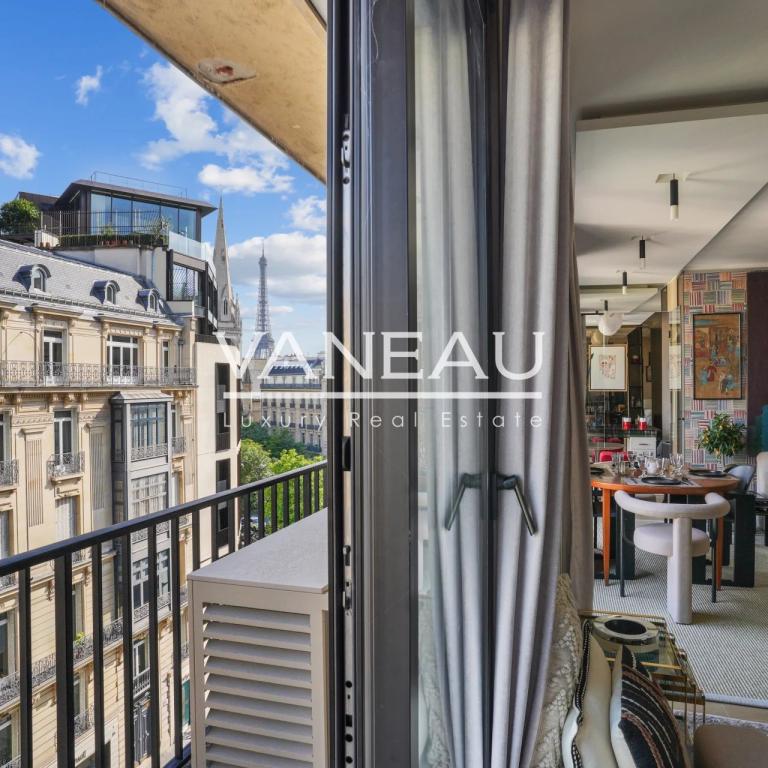Paris VIIIe - GEORGES V - Pied-à-Terre d'exception