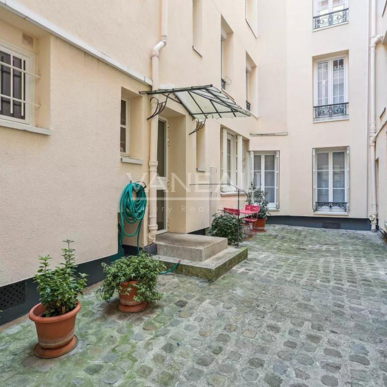 Paris VIIe - PROCHE RUE CLER -  Charmant Pied-à-Terre,