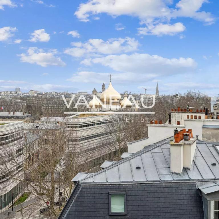 Paris VIIe - GROS CAILLOU - RAPP