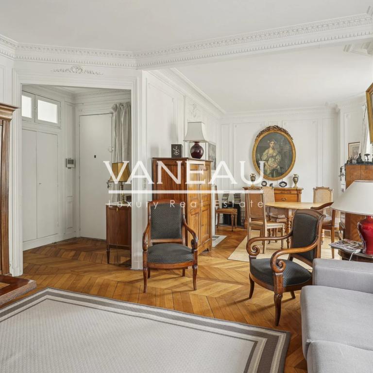 PARIS VIIe - Bon Marché - Vaneau - Bel appartement familial de c