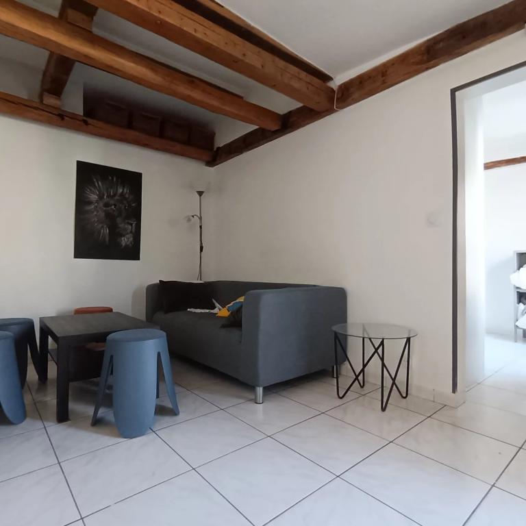 Paris IIe - Quatre-Septembre - Appartement deux pièces meublé en