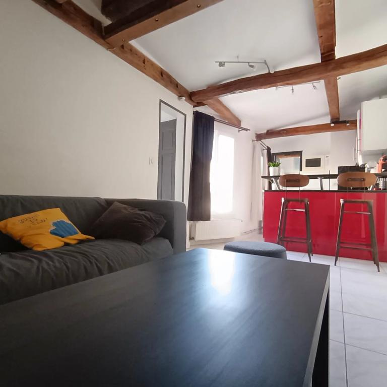 Paris IIe - Quatre-Septembre - Appartement deux pièces meublé en