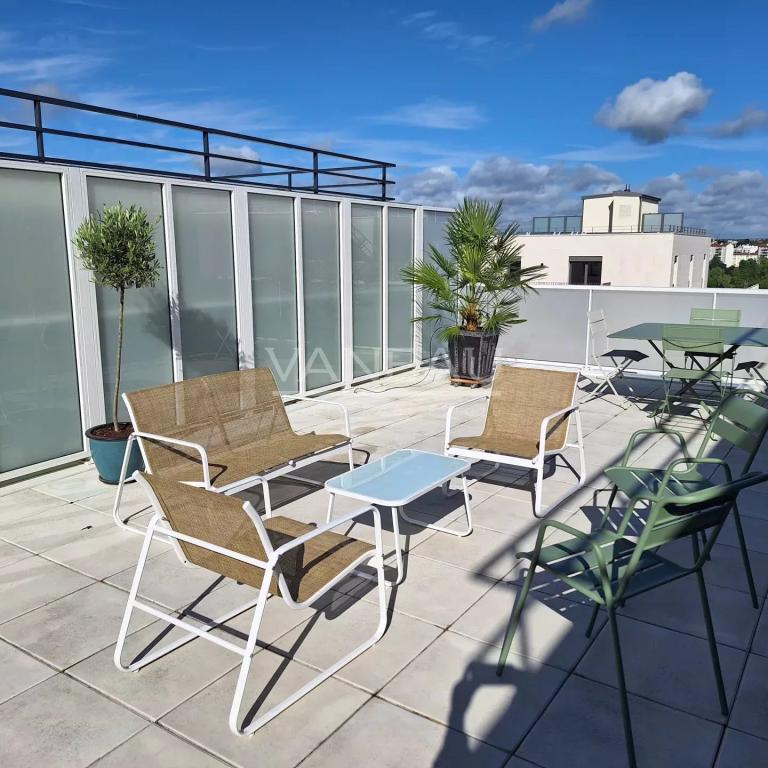 Rueil Malmaison - Dernier étage avec terrasse