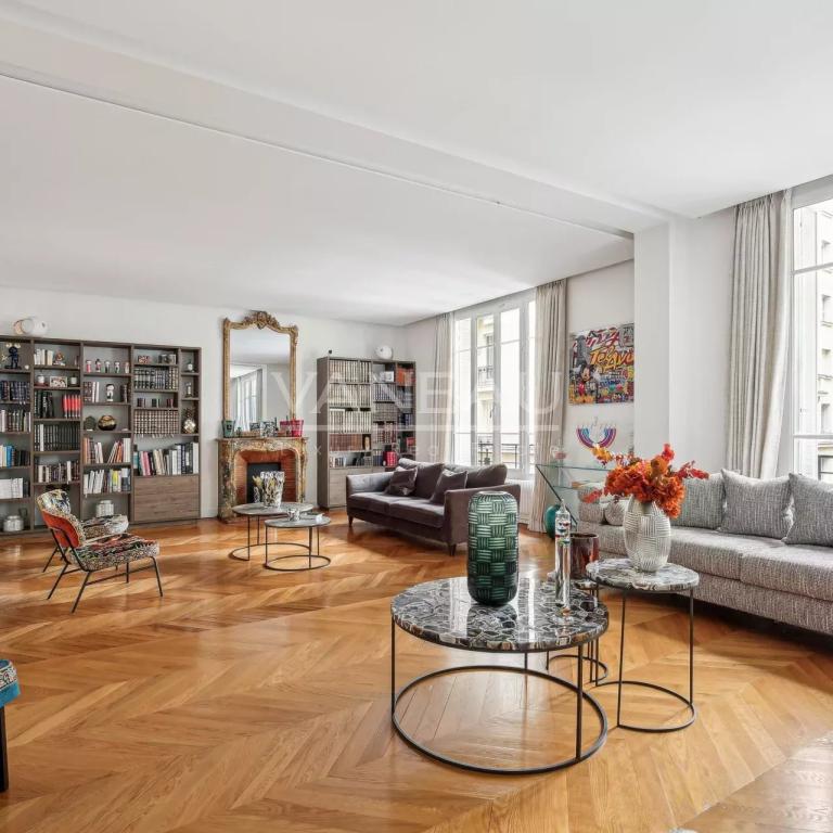 Paris XVIe Victor Hugo - Poincaré Appartement de Réception et fa