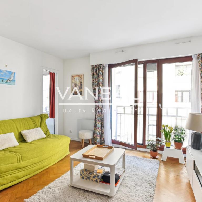PARIS XIIème - Studio immeuble moderne