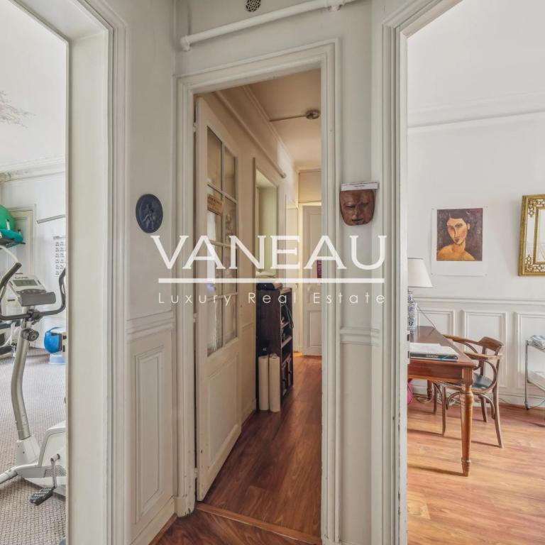 Haussmannien en étage avec ascenseur
