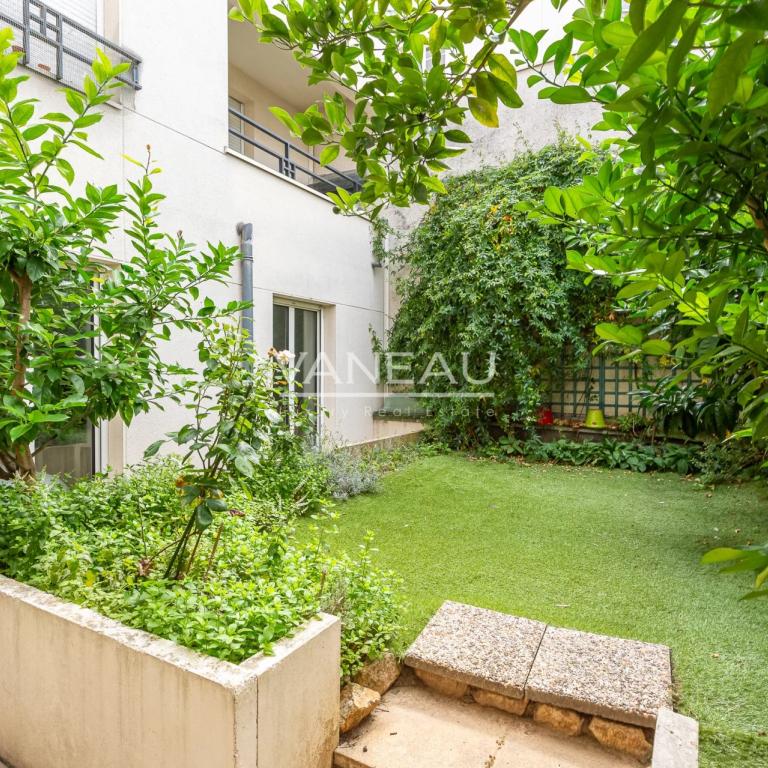 Boulogne Nord - Appartement avec jardin - Deux chambres.