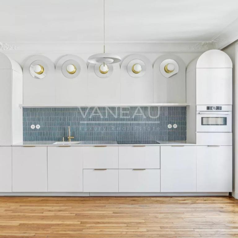 Paris XVIe - Auteuil Jasmin - Appartement 3 pièces au calme en é