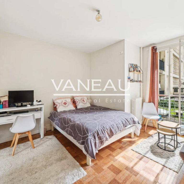 BOULOGNE - Porte de Saint Cloud  -  Grand studio - idéal investi