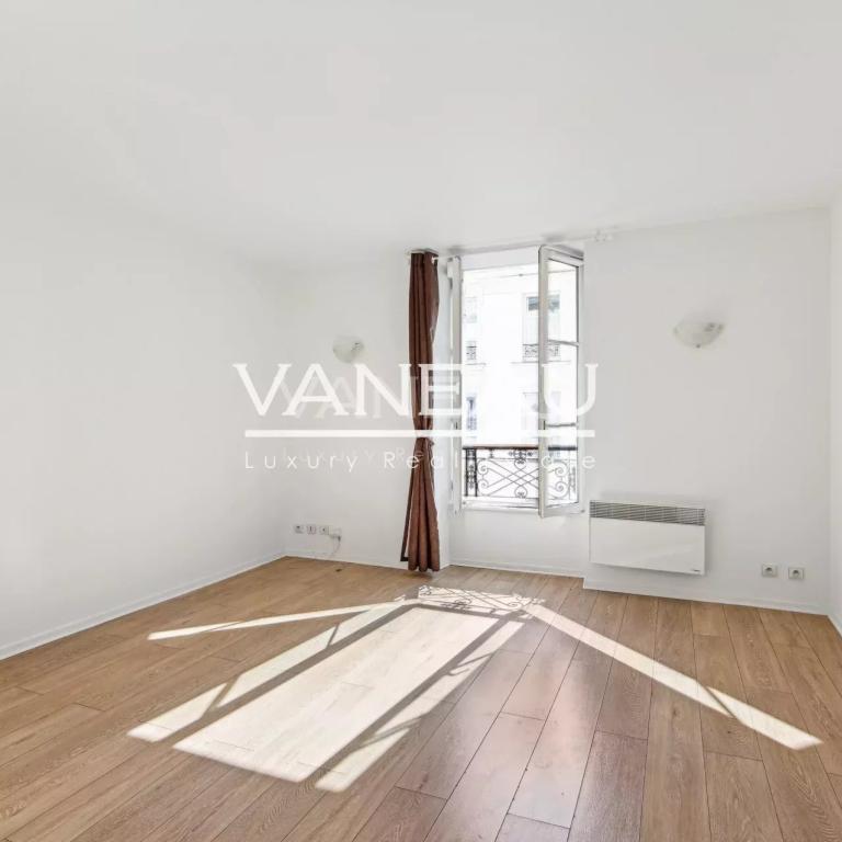 Neuilly - Mairie - Rue de L'Église