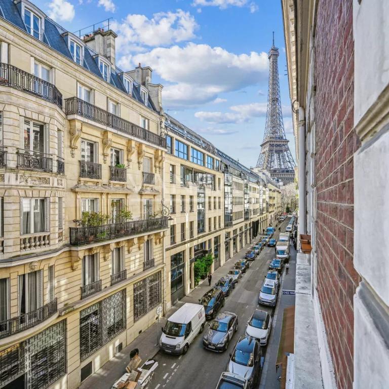 Paris VIIe - Charmant appartement au coeur du Gros Caillou.