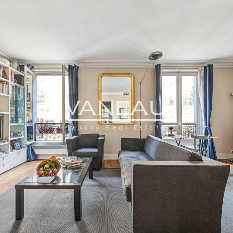 Paris VIIe - Charmant appartement au coeur du Gros Caillou.