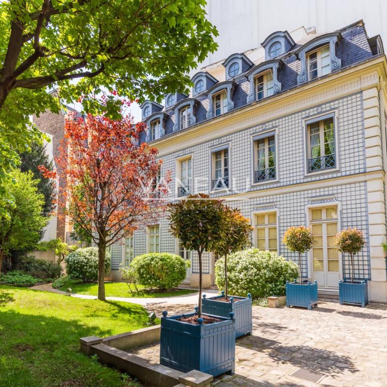 Paris IX - Environnement d'exception et confidentiel - Pied-à-te