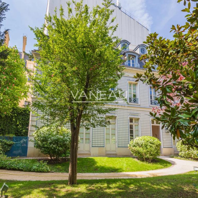 Paris IX - Environnement d'exception et confidentiel - Pied-à-te