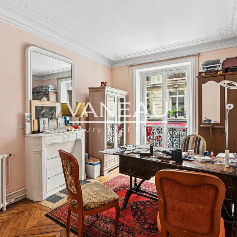 Paris Xe - Magenta / Saint-Quentin - charmant trois pièces pour 