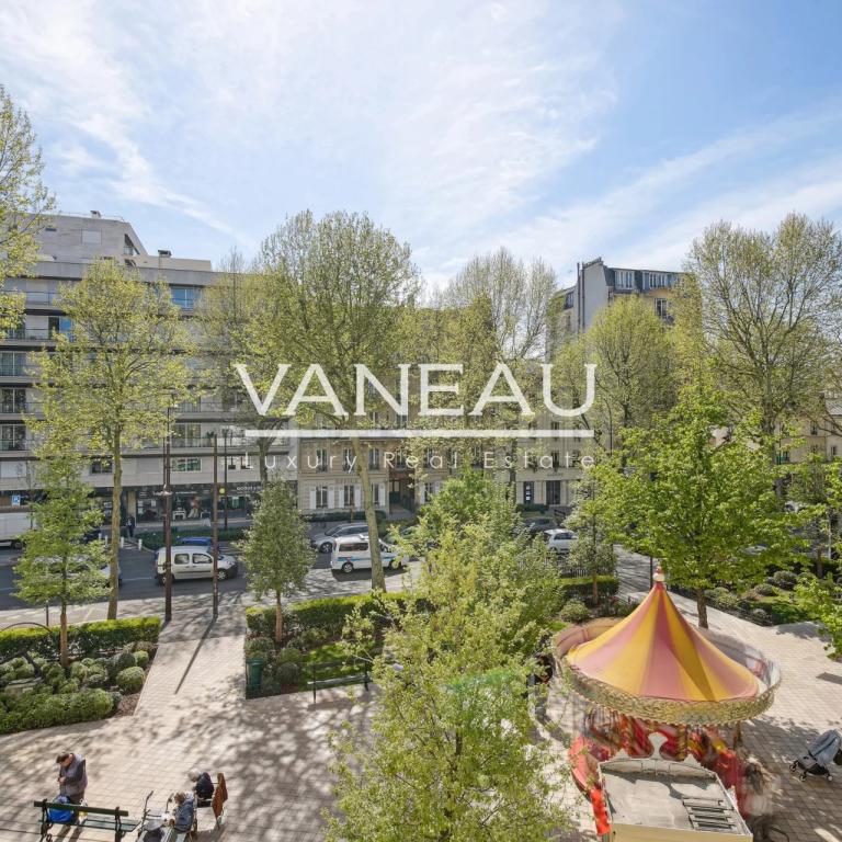 Neuilly - Mairie - Trois chambres