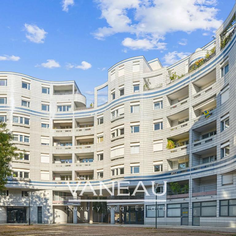 Mirabeau/Javel - 4 pièces avec balcon, 3 chambres