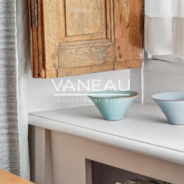 Paris - VIIe - Elégant pied à terre
