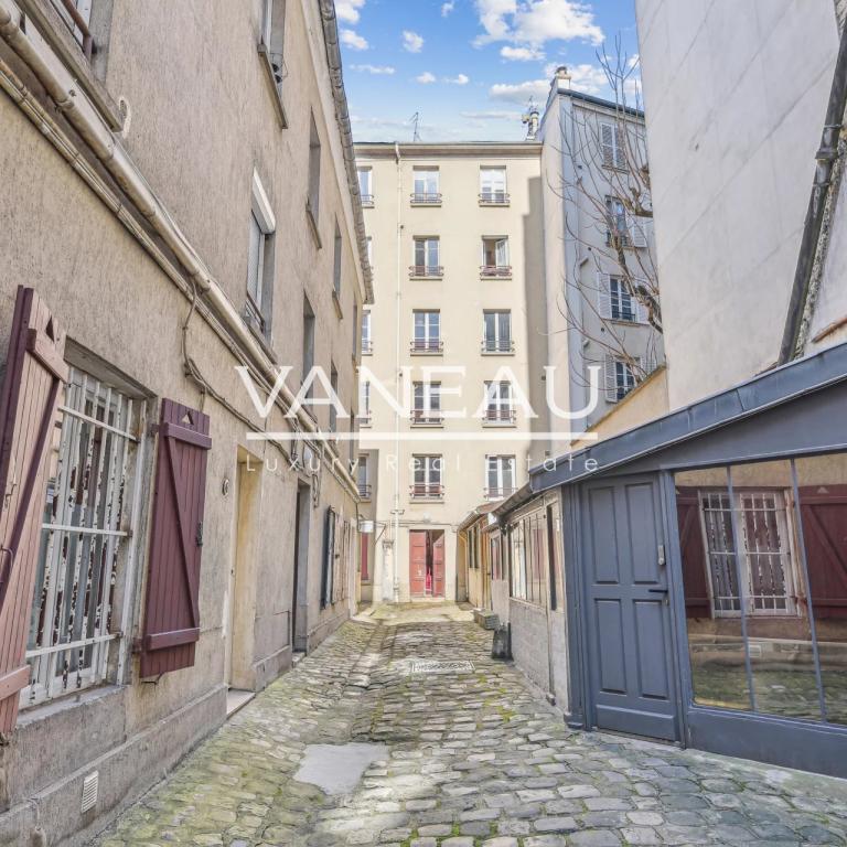 Exclusivité – Paris XVème nord – Deux pièces à rénover – Lumineu