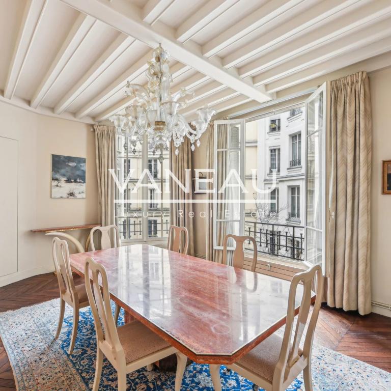 Paris XVI Nord - 197m2 - Beau familial étage élevé, vue dégagée.