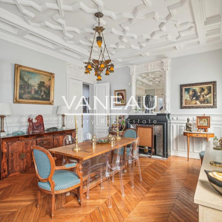 Le Raincy - Hôtel de Ville - Bel appartement au charme de l'anci
