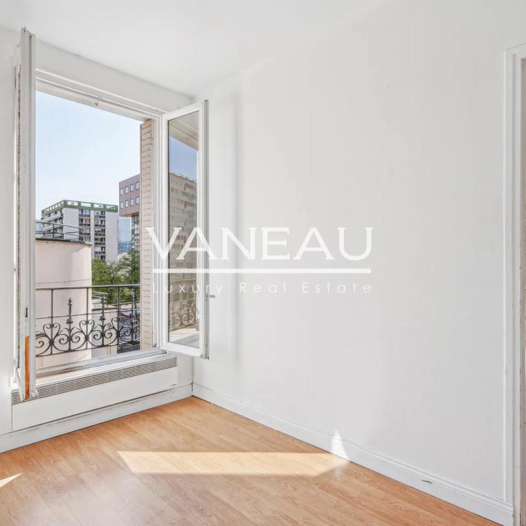 Deux pièces ensoleillé, en étage