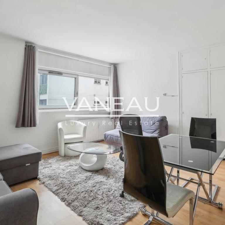 Paris XVIe - Porte Dauphine / Bugeaud - Studio sur jardin
