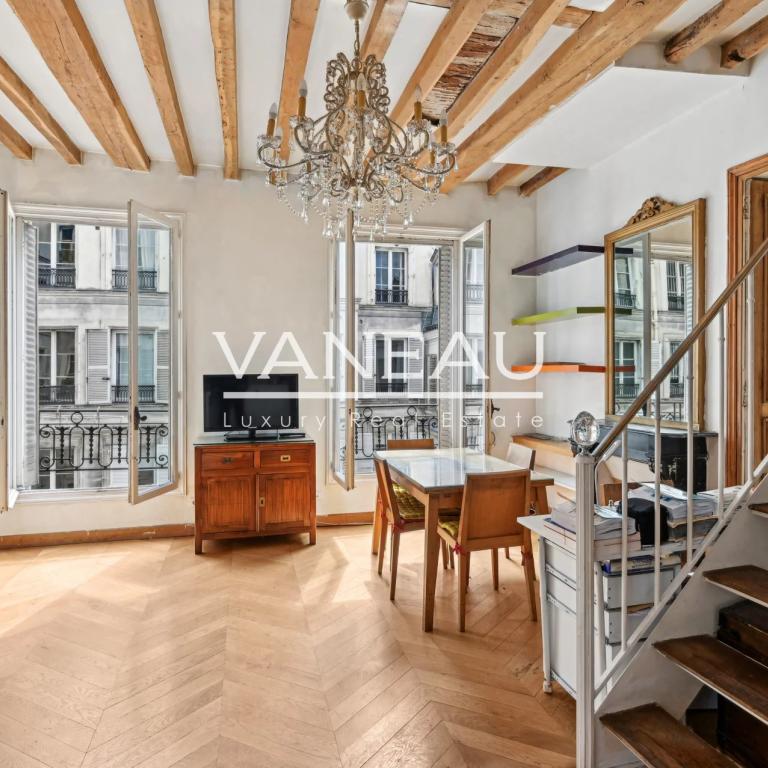 Paris IIIe - Place des Vosges - Duplex 2 chambres Calme Lumineux