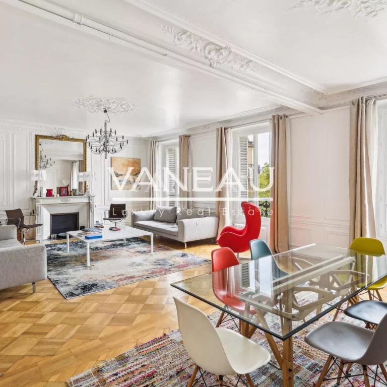APPARTEMENT FAMILIAL ET DE RECEPTION