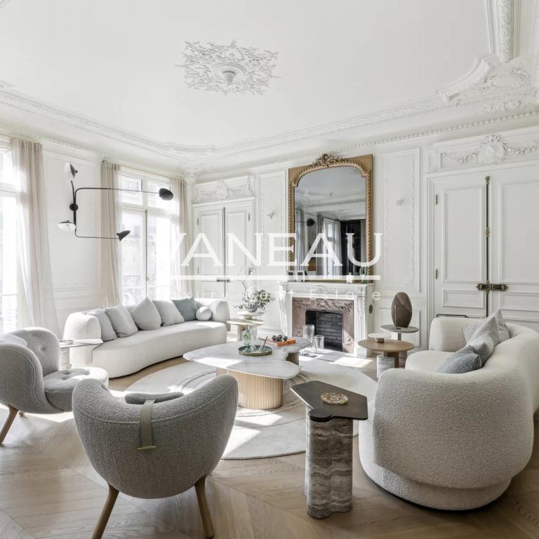 PARIS VIIIe - Triangle d'Or - Magnifique appartement familial et