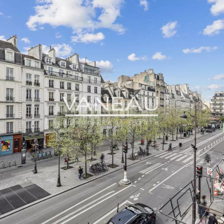 Paris IVème - SAINT-PAUL - Balcon - Vue dégagée lumière et poten