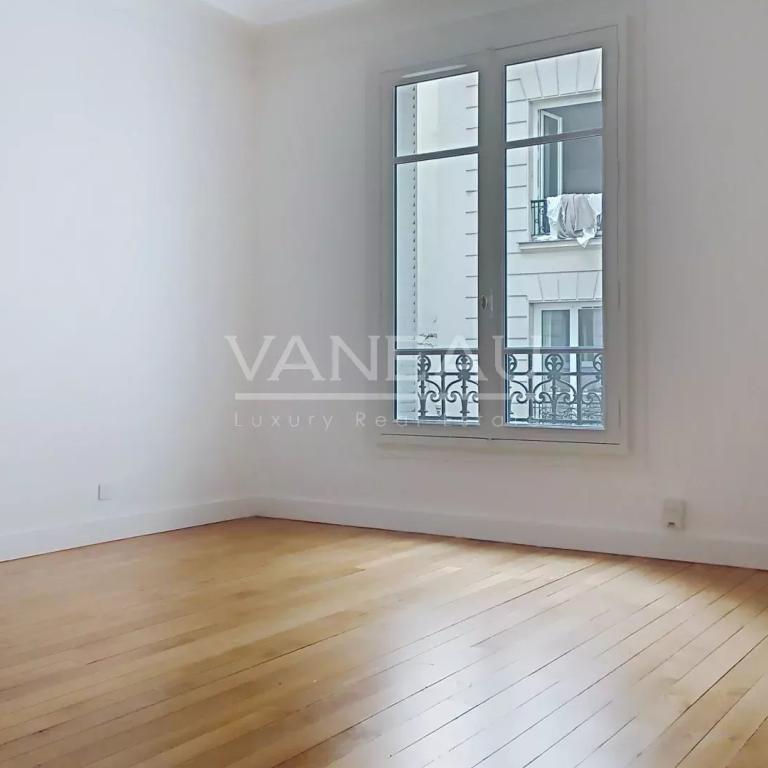 Paris XVII - deux pièces - une chambre - 1er étage sans ascenseu