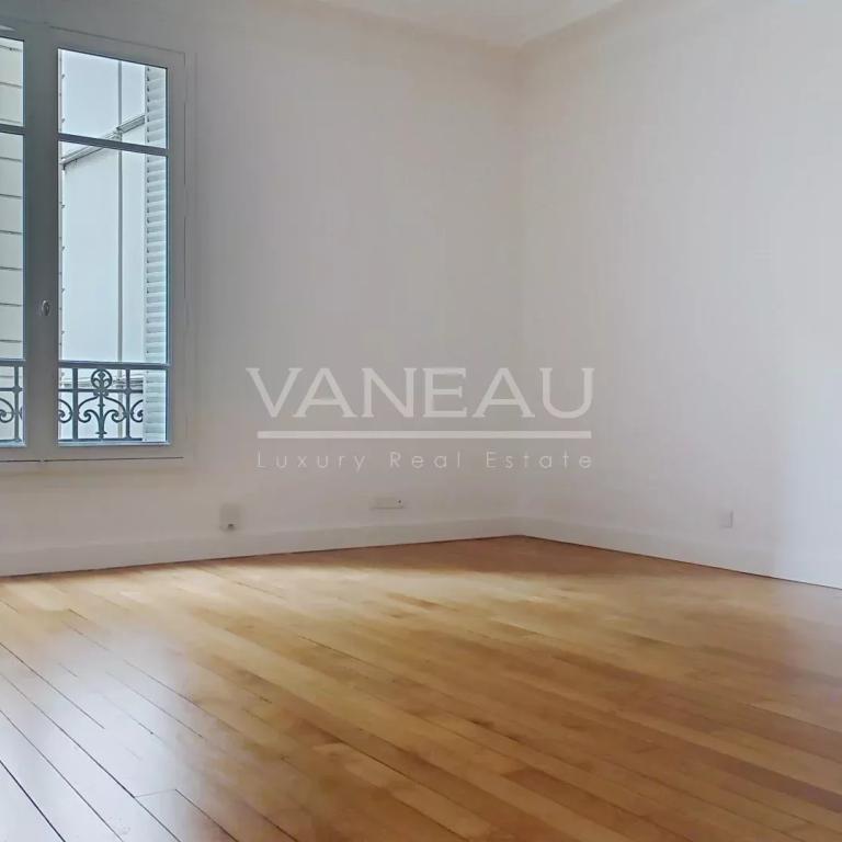 Paris XVII - deux pièces - une chambre - 1er étage sans ascenseu