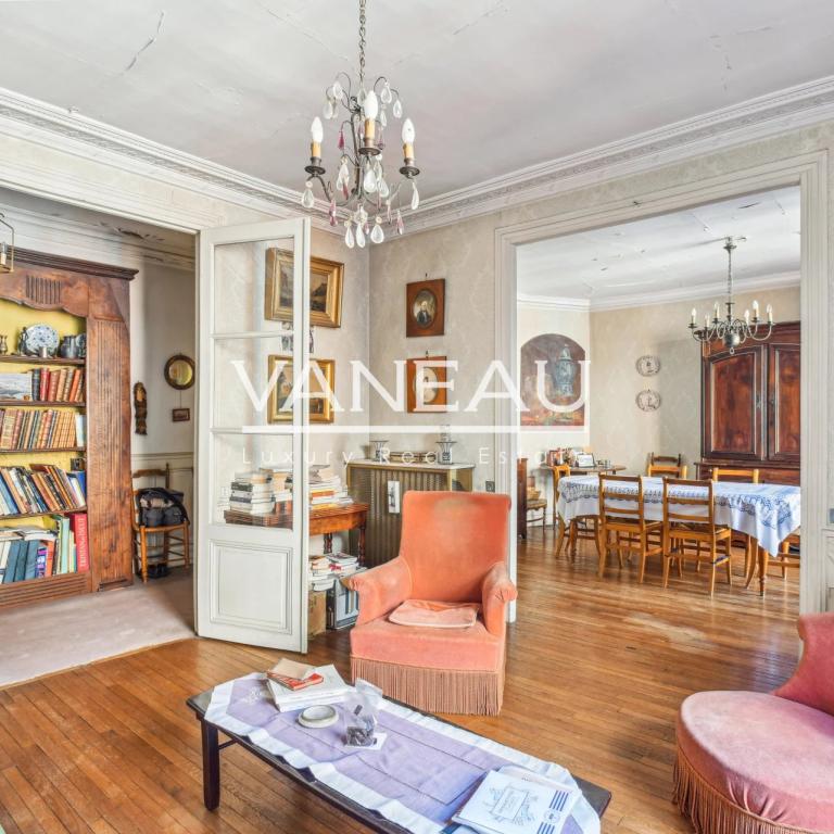 Paris VIIe - Superbe appartement familial proche du Bon Marché