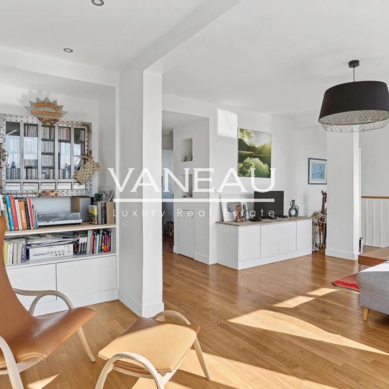 Appartement familial en dernier étage avec quatre chambres