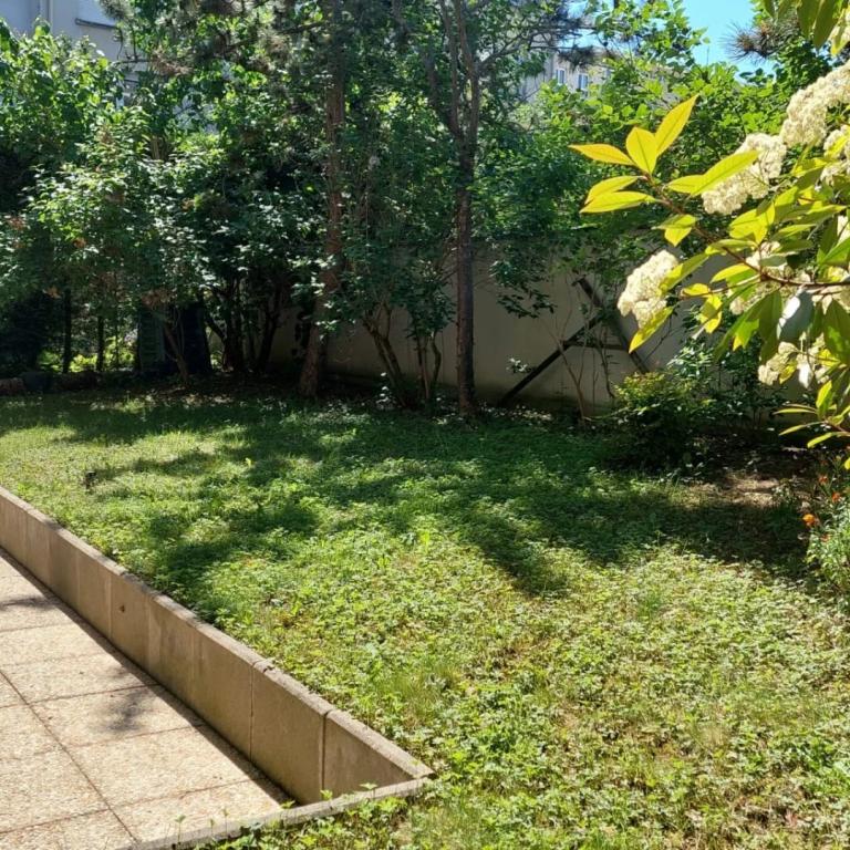 Exclusivité/Courbevoie / Becon / Appartement de 132,50 m²avec te