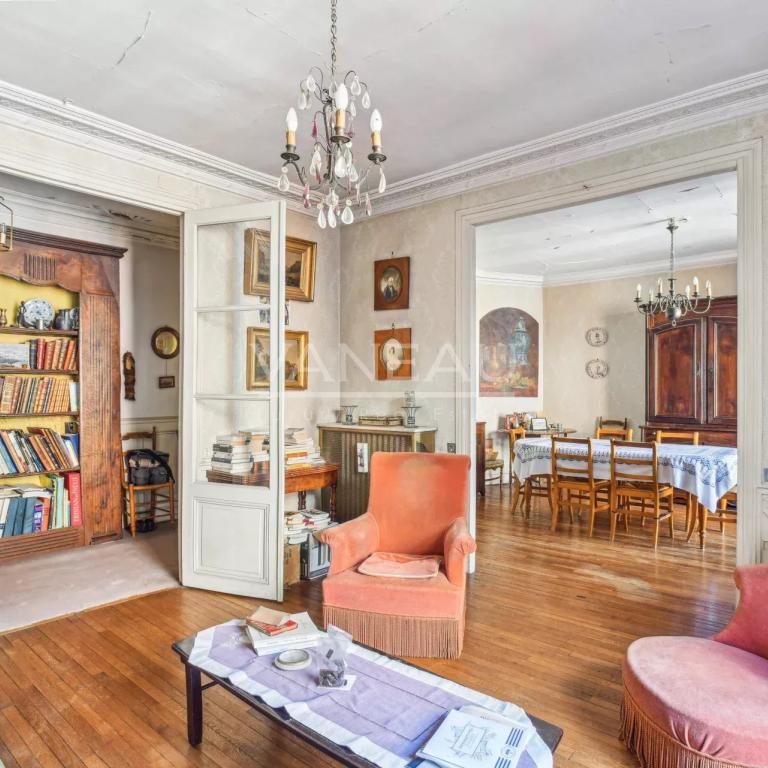 Paris VIIe - Superbe appartement familial proche du Bon Marché