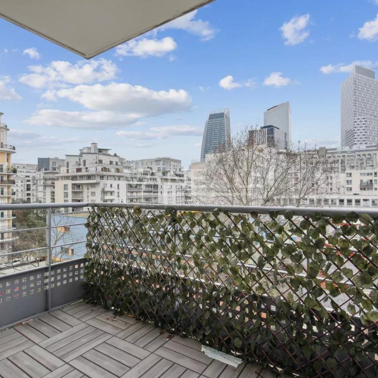 Courbevoie -  Faubourg de l'Arche - 3 pièces avec terrasse