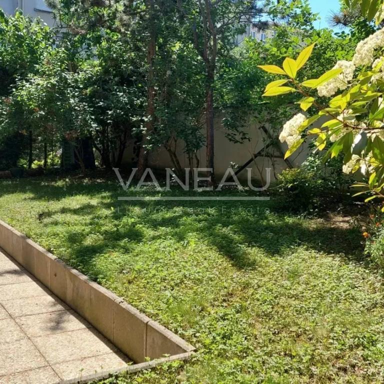 Exclusivité/Courbevoie / Becon / Appartement de 132,50 m²avec te
