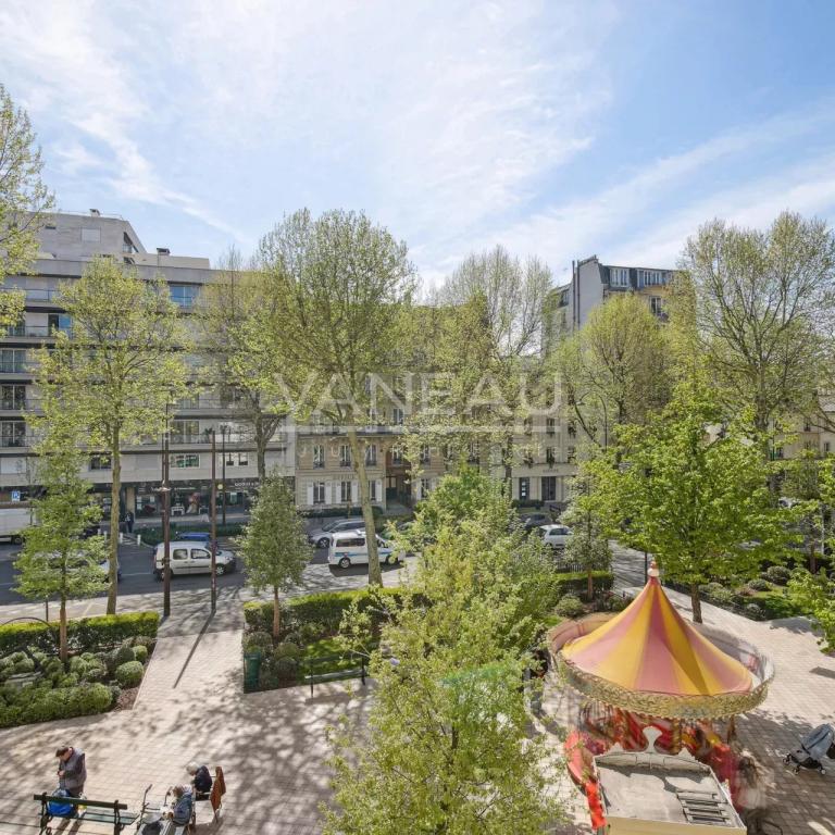 Neuilly - Mairie - Trois chambres