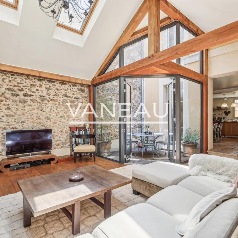 Quatre chambres et une grande pièce de vie