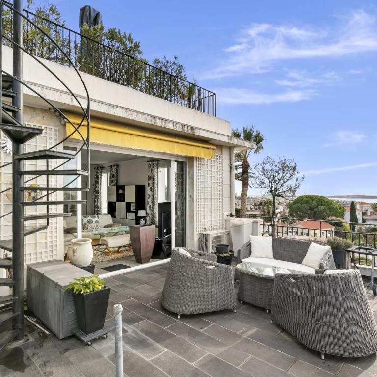 Cannes Petit Juas - Appartement 4 pièces vue mer à vendre