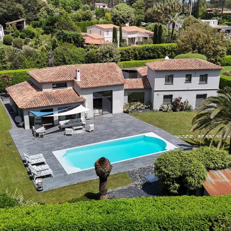 Mougins, magnifique villa dans un domaine prestigieux à vendre